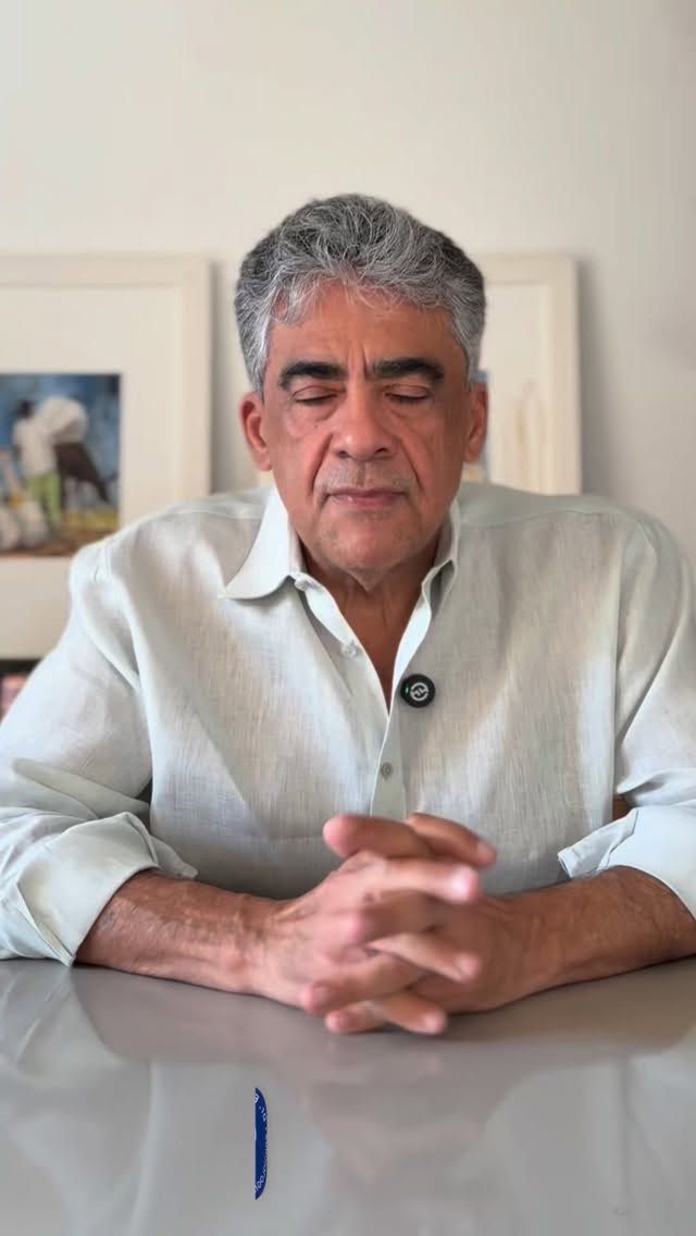 “Doutor, mas vacina não é só pra idoso?”

Essa foi a dúvida de um paciente de 56 anos, logo após uma angioplastia.
E ela é mais comum do que você imagina.

Vacinação não é detalhe e não é opcional para quem tem doença cardiovascular ou qualquer doença crônica.
Ela faz parte do cuidado, da prevenção e da proteção do coração.

👉 Leve seu cartão de vacinas na próxima consulta e converse com seu médico.

#SaúdeCardiovascular #Vacinação #Prevenção #DoençasCrônicas #CuidarÉPrevenir