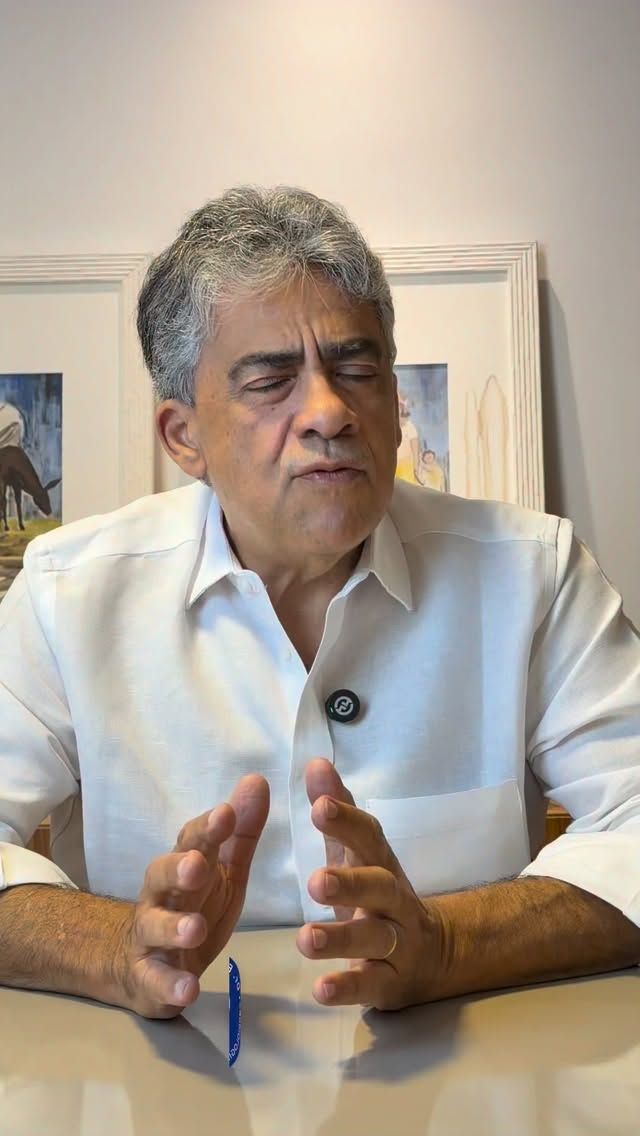 Tem paciente que chega no consultório achando que é só cansaço.
Às vezes, é o coração pedindo socorro.

O excesso de álcool pode enfraquecer o músculo cardíaco de forma silenciosa. E quando os sintomas aparecem, o dano já pode estar instalado.

Seu coração sente o que você faz repetidamente.
Cuide dele. 

#alcoolismo #miocardiopatiaalcoolica #alcoolecoracao #insuficienciacardiacaealcool #alcoolemortesubita