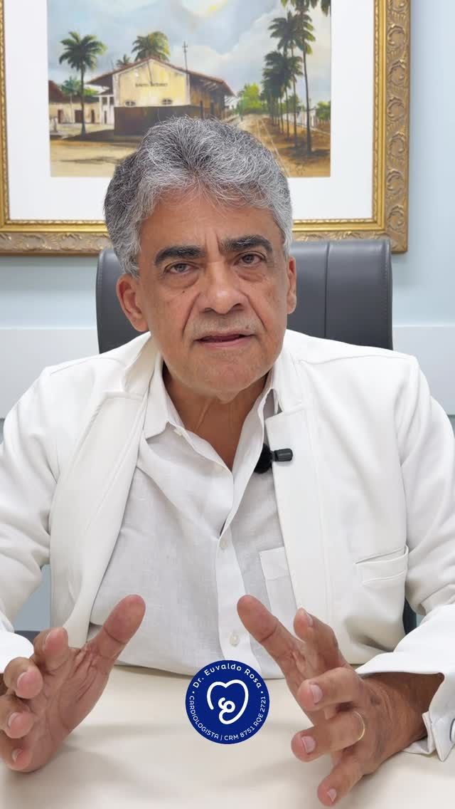 🫀 Você tem aterosclerose e ainda não sabe?

A aterosclerose é uma doença silenciosa que pode evoluir durante anos sem causar nenhum sintoma. Enquanto você segue sua rotina normalmente, placas de gordura podem estar se acumulando nas artérias, aumentando o risco de infarto e AVC.

⚠️ O que muita gente não sabe é que essas doenças costumam começar muito antes dos primeiros sinais aparecerem.

Por isso, a prevenção e o acompanhamento médico são fundamentais. Cuidar da saúde hoje pode evitar consequências graves amanhã.

Não espere os sintomas aparecerem para agir. Seu coração e seu cérebro agradecem.

#SaúdeCardiovascular #PrevençãoÉTudo #Infarto #AVC #QualidadeDeVida