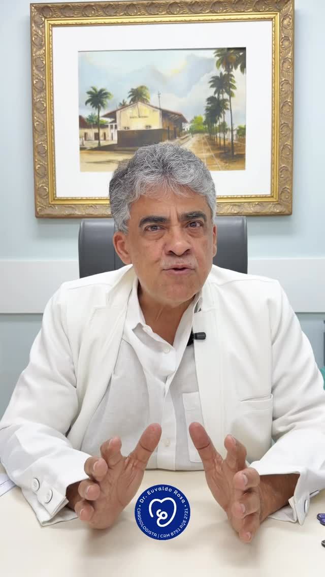 Nem sempre a idade que aparece no documento é a mesma idade do seu corpo.

Existem pessoas de 70 anos cheias de energia, independentes e ativas. E existem pessoas de 50 anos que já convivem com limitações, cansaço constante e várias doenças.

A diferença muitas vezes não está apenas na genética. Algumas condições aceleram o envelhecimento do organismo e podem roubar anos de qualidade de vida sem que a gente perceba.

A boa notícia? Quanto mais cedo identificamos esses fatores, maiores são as chances de envelhecer com saúde, autonomia e disposição.

#LongevidadeSaudavel #EnvelhecimentoSaudavel #SaudeDoIdoso #PrevencaoEmSaude #QualidadeDeVida